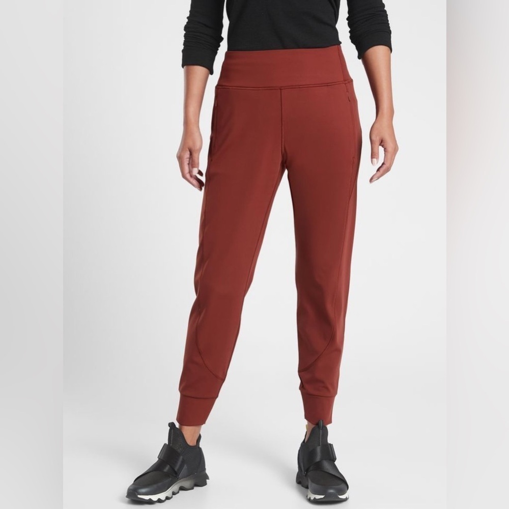 Athleta Distance Women's Rust Jogger Pants